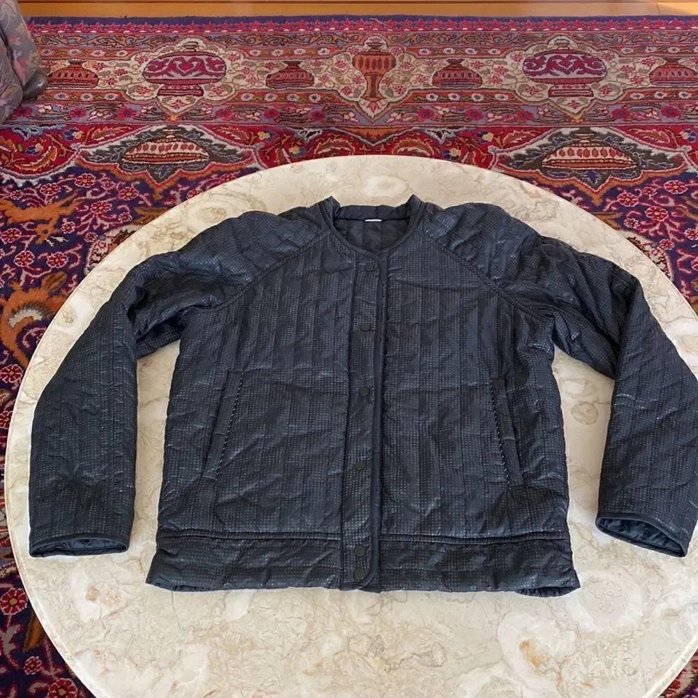 Kit and Ace Keep Pedalling Reversible Light Quilted Nylon Bomber Jacket - Picture 12 of 17